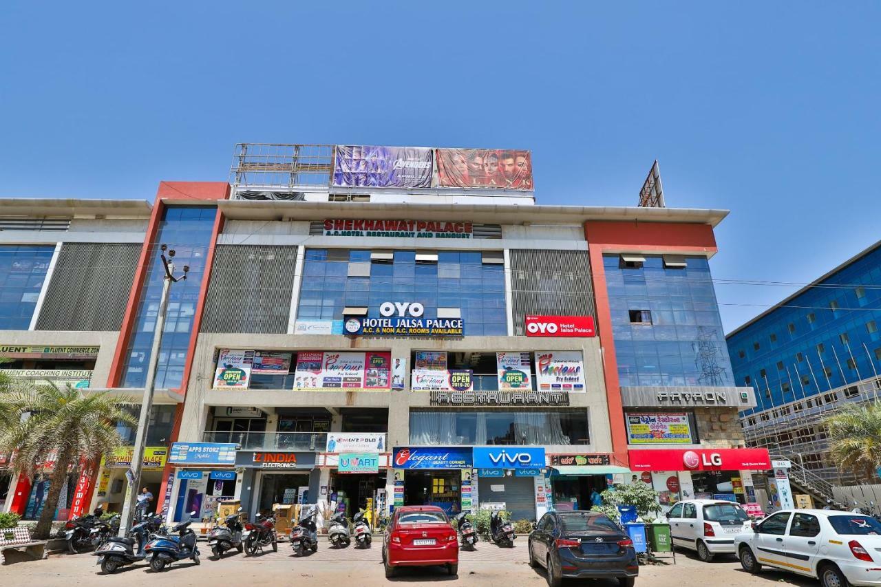 Oyo 37398 Hotel Jalsa Palace Naroda Exterior photo