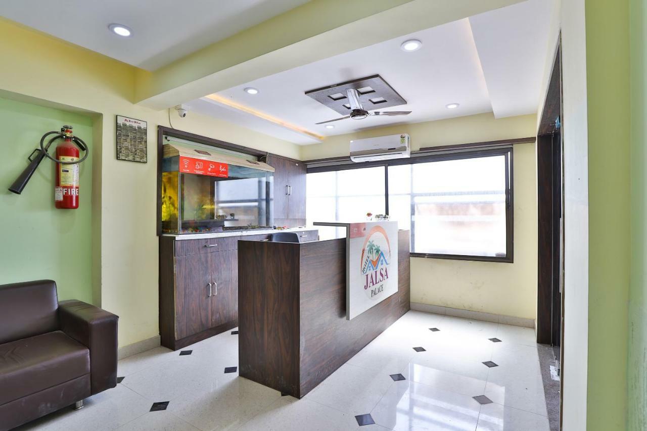 Oyo 37398 Hotel Jalsa Palace Naroda Exterior photo